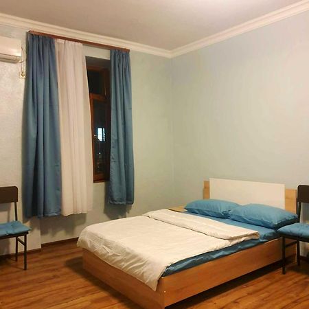 Apartment Near Sasundci Davit Metro Station エレバン エクステリア 写真
