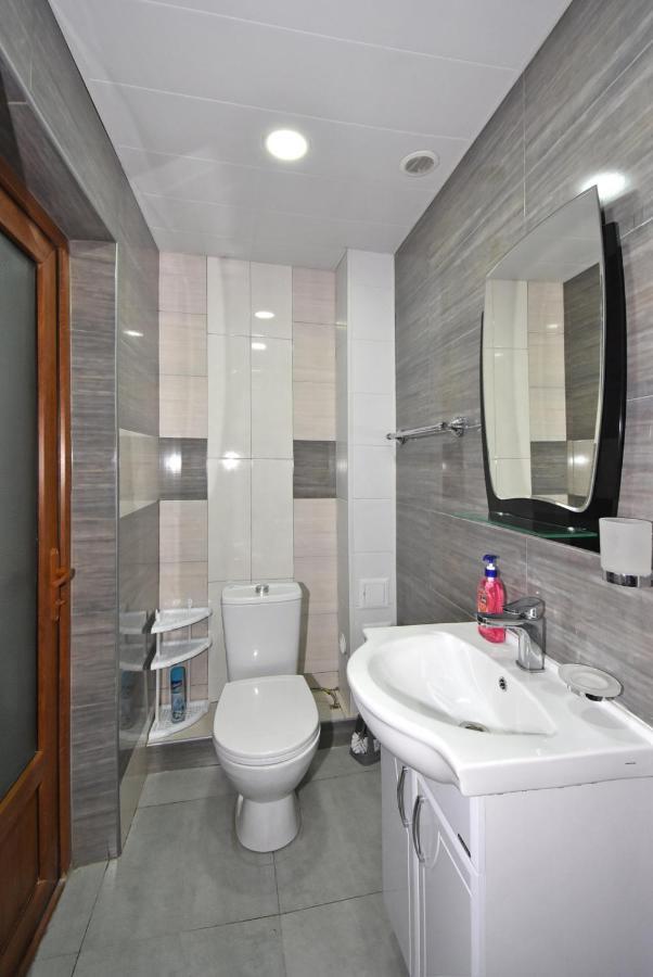 Apartment Near Sasundci Davit Metro Station エレバン エクステリア 写真
